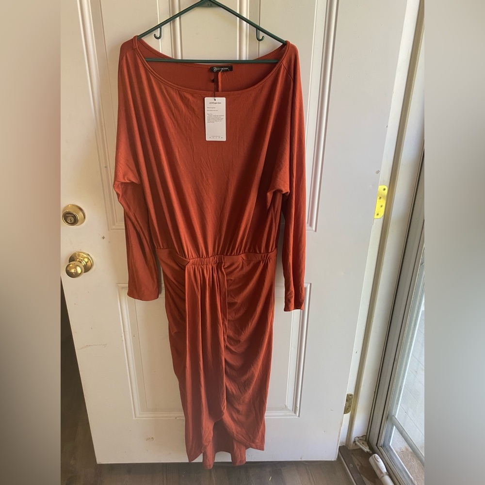 Knot Ruffled Hem Flowy Bohemian Maxi Dresses- NWT- brick- Large